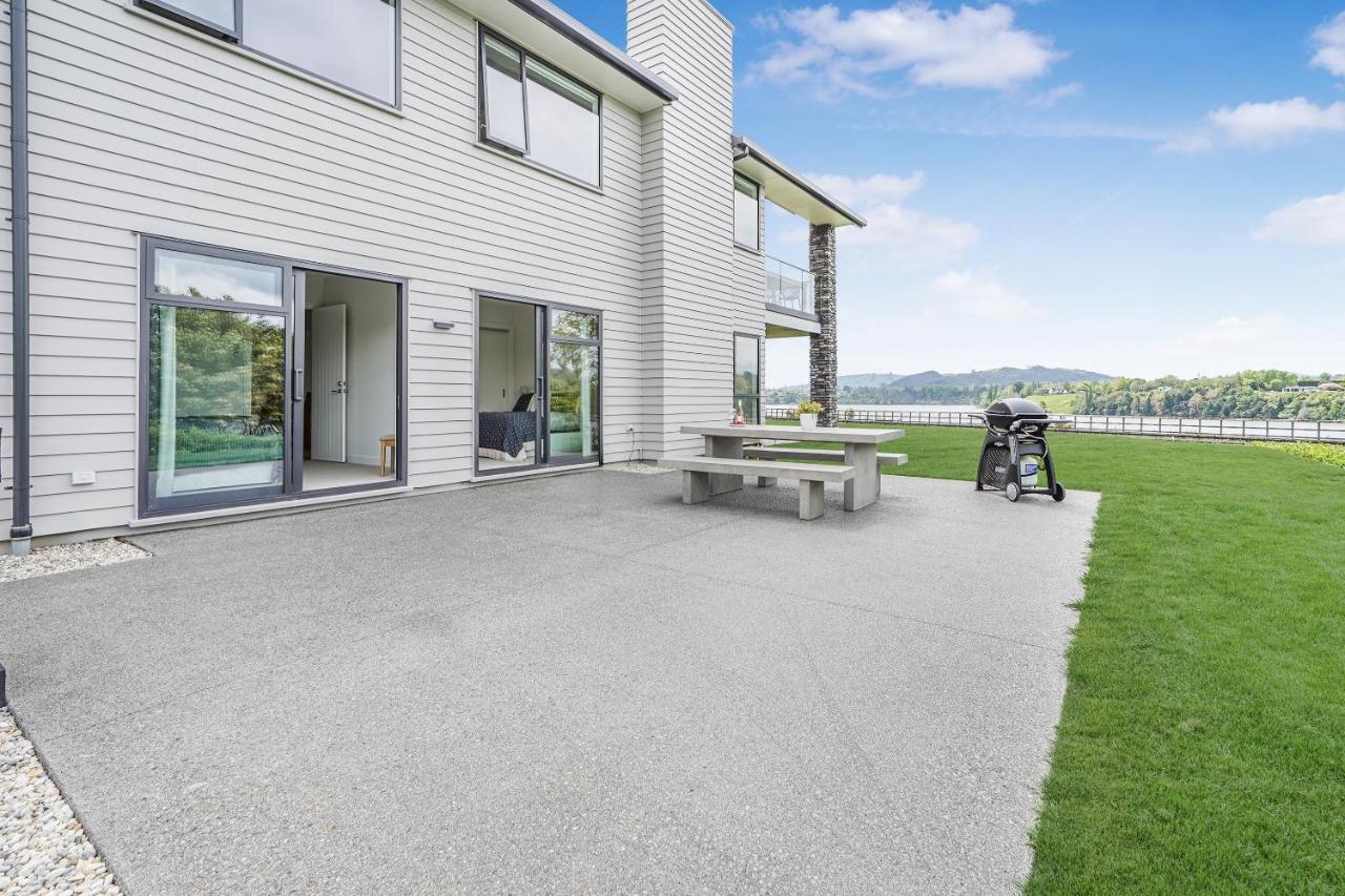 Lakeside Karapiro Downstairs Apartment Cambridge Exterior foto